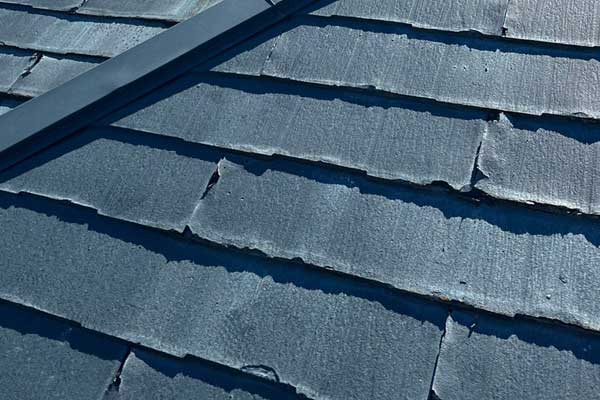 屋根材のめくれ