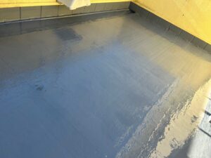 東京都町田市にて防水塗装工事・雨漏り修理〈3階屋上からの雨漏り〉